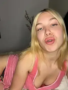 Stripchat Watch Live Sex Cams of MilaaXOO