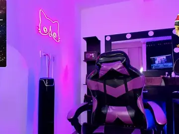 Stripchat Live Sex Cam of miss_kitty