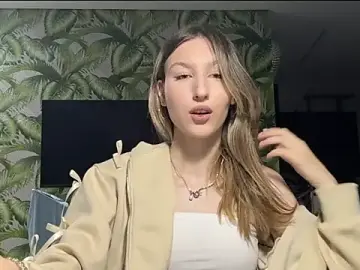 Stripchat Sex Cam of RadialTalc