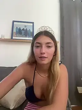 Stripchat Nude Webcam of camille_2007