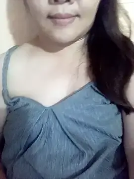 Stripchat Live Sex Cam of Mii_MiiI