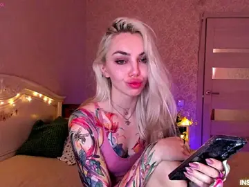 Stripchat Sex Chat of LillyMoure_