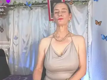 Stripchat Free Live Porn of LeanaMaturee