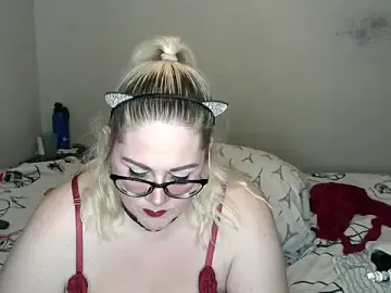 Stripchat Sex Cam of Kinky_Witch