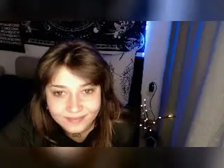 Xlovecam Sex Cam of Alienfortwenty