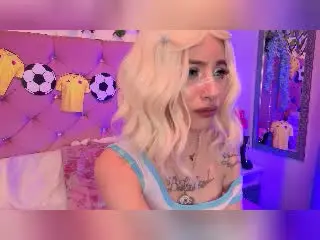 Xlovecam Live Sex of LaurenEvie69