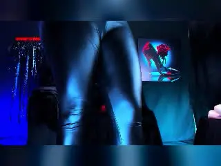Xlovecam Watch Live Sex Cams of SharonStones