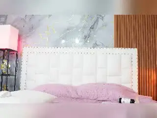 Xlovecam Watch Live Sex Cams of Madisson69