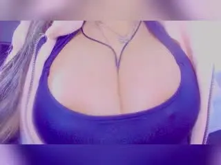 Xlovecam Live Porn of MissGilliSquirty
