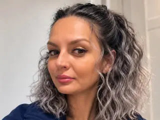 Xlovecam Live Porn of DouceAmelia