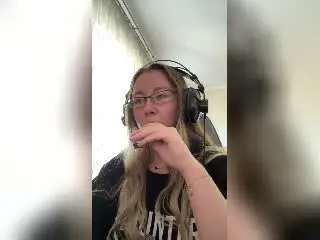 Xlovecam Nude Webcam of Meeranda