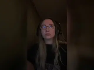 Xlovecam Live Sex Cam of Meeranda