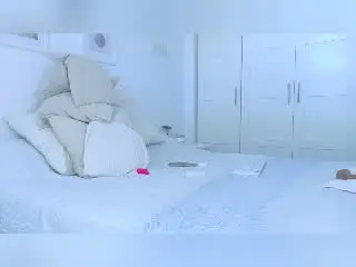 Xlovecam Live Sex Cam of MissFrenchy