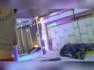 Xlovecam Watch Live Sex Cams of SensualCamila