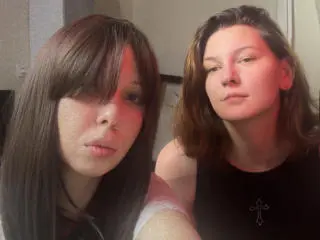 Xlovecam Watch Live Sex Cams of SophieAndWhtney