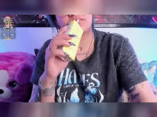 Xlovecam Free Live Porn of LuckyLeahh