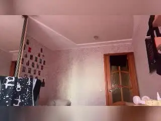 Xlovecam Watch Live Sex Cams of CheliaFloerke