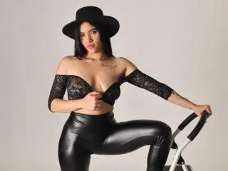 Xlovecam Live Porn of DaniellaPicc
