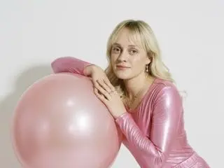 Xlovecam Adult Webcams of KiraHarra