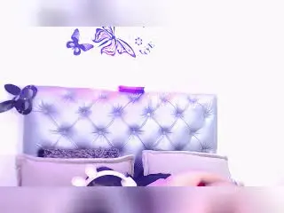 Xlovecam Nude Webcam of TarahDustin