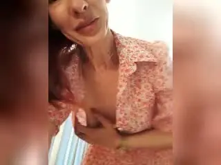 Xlovecam Live Sex Cam of MiraGi