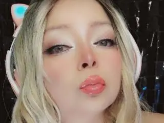 Xlovecam Free Live Porn of HoneySweett