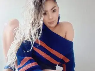 Xlovecam Adult Webcam of KarenCurlyHair